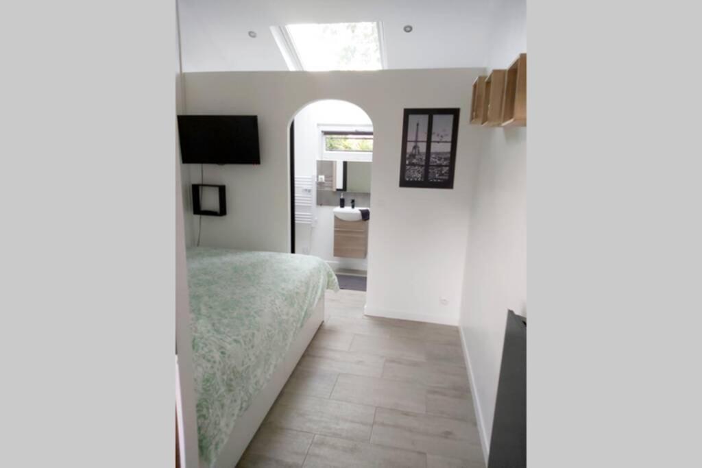 Superbe Studio 15 M²,Proche Disney, Asterix, Cdg Apartment Gressy Exterior photo